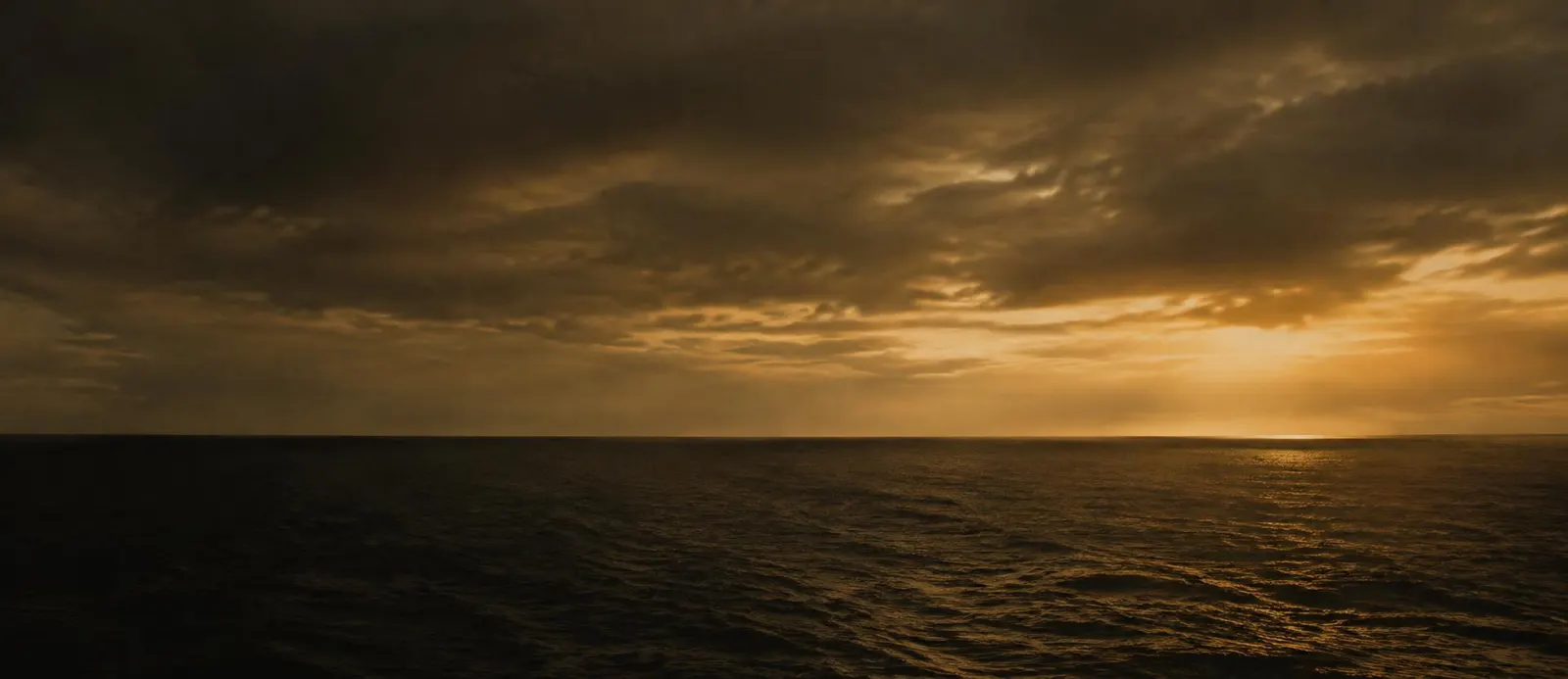 Sea horizon at dusk